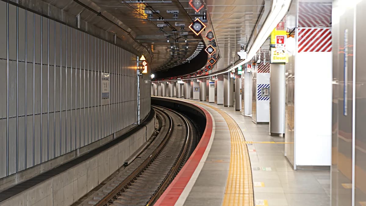 新大阪方面を見たJR大阪うめきた新ホーム