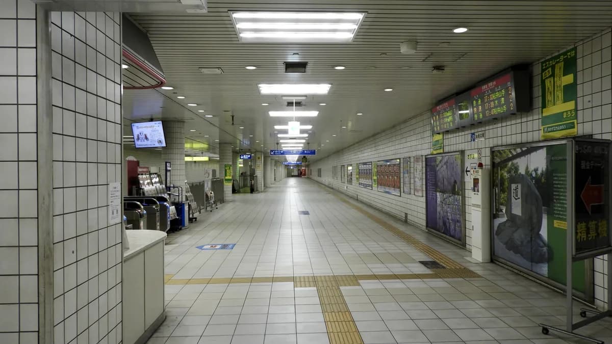 JR東西線海老江駅コンコース